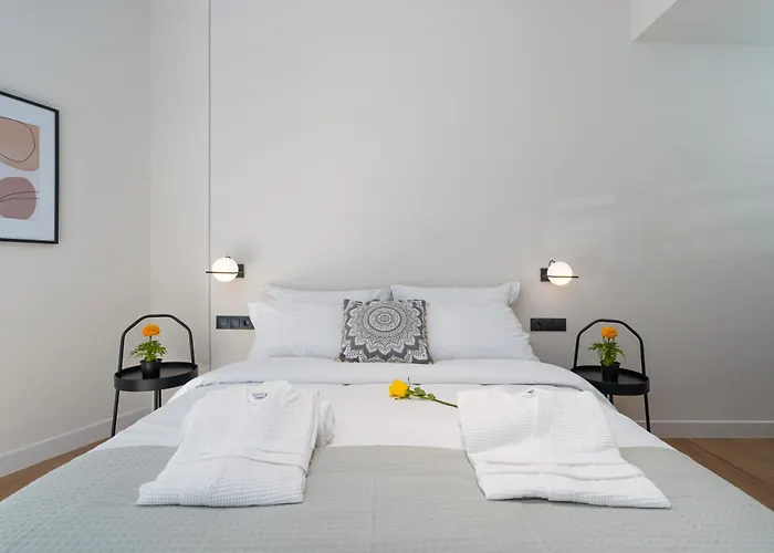 Athens City Chic Apartment-2 Bathrooms