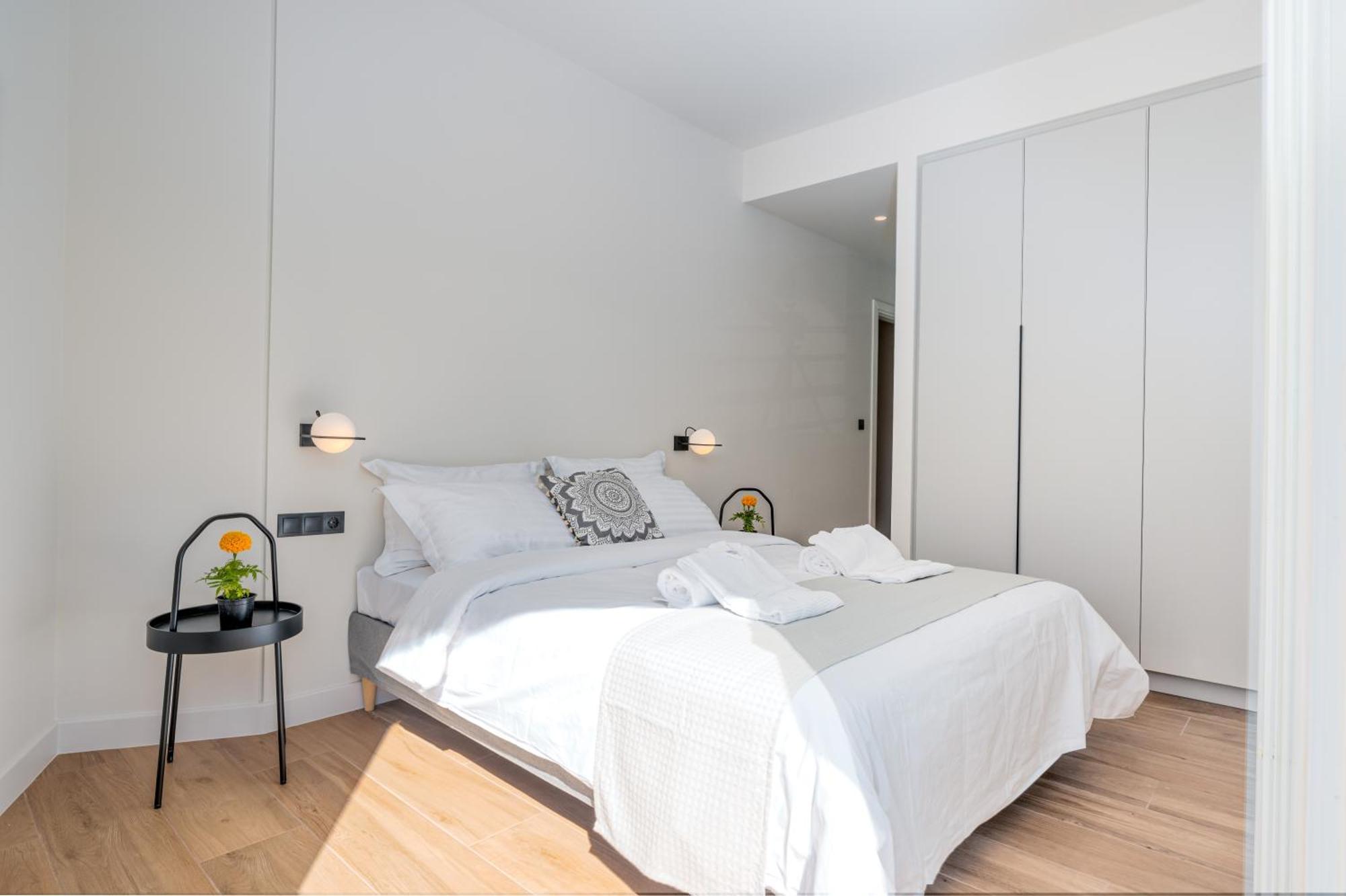 Chic Apartment-2 Bathrooms *